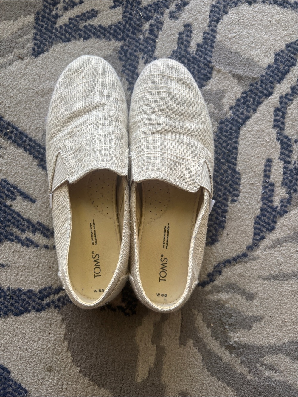 Toms Slip-On Shoes in Light Natural Beige